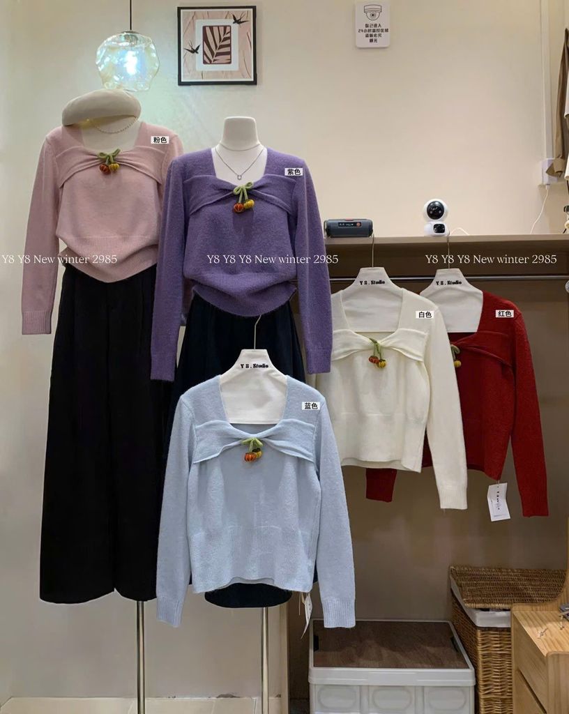 LEN5863 ÁO LEN TAY DÀI ĐÍNH NƠ TRÁI BÍ ( XANH )