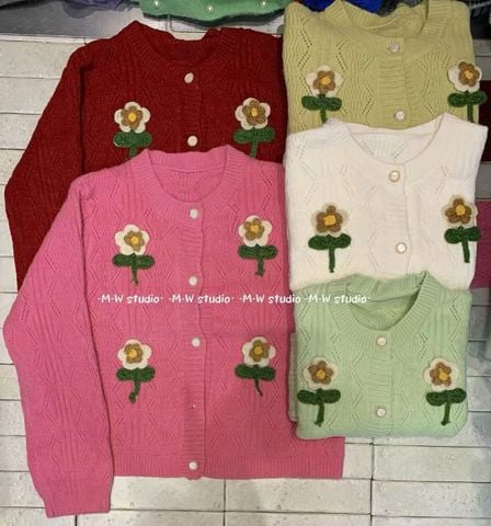 LEN5893 ÁO LEN ĐÍNH HOA NỔI (KEM )