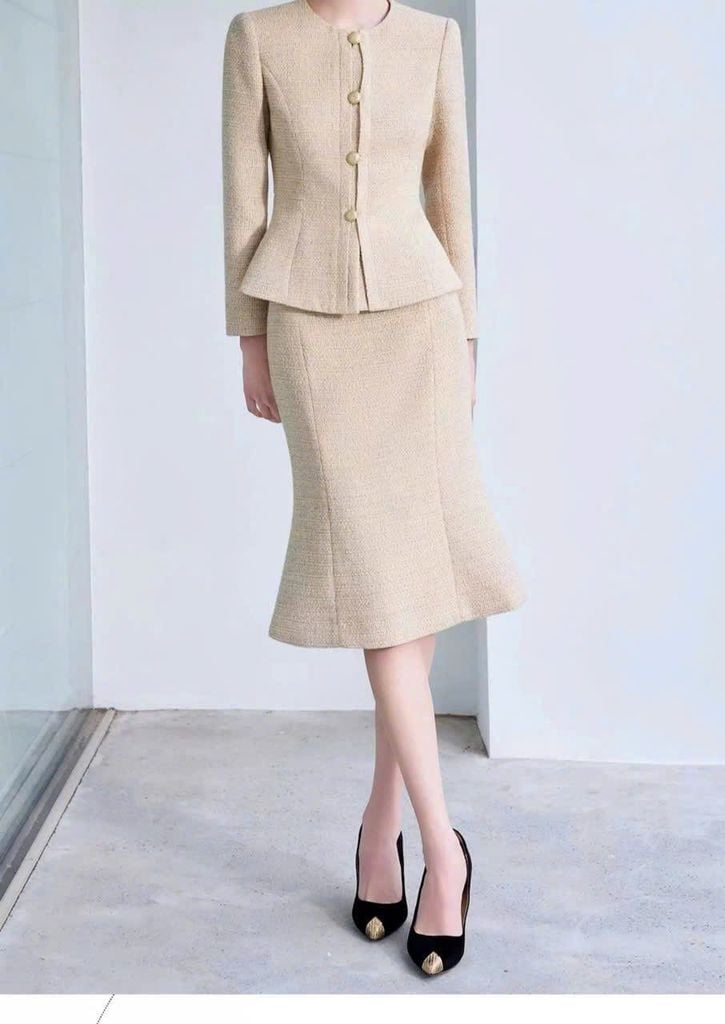 VGU2022 SET ÁO TK TÙNG PEPLUM TAY DÀI - C.VÁY ĐUÔI CÁ LỬNG