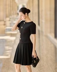 VGU2017 ĐẦM XẾP LI ĐEN NÚT KIỂU