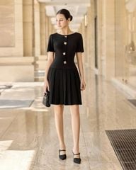 VGU2017 ĐẦM XẾP LI ĐEN NÚT KIỂU