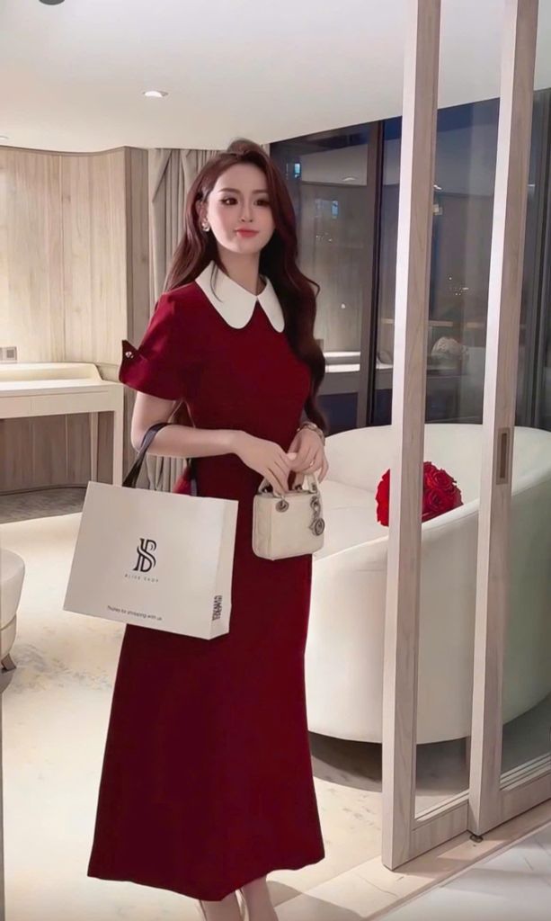 VGU2091 ĐẦM ĐỎ TK CỔ SEN DÁNG DÀI