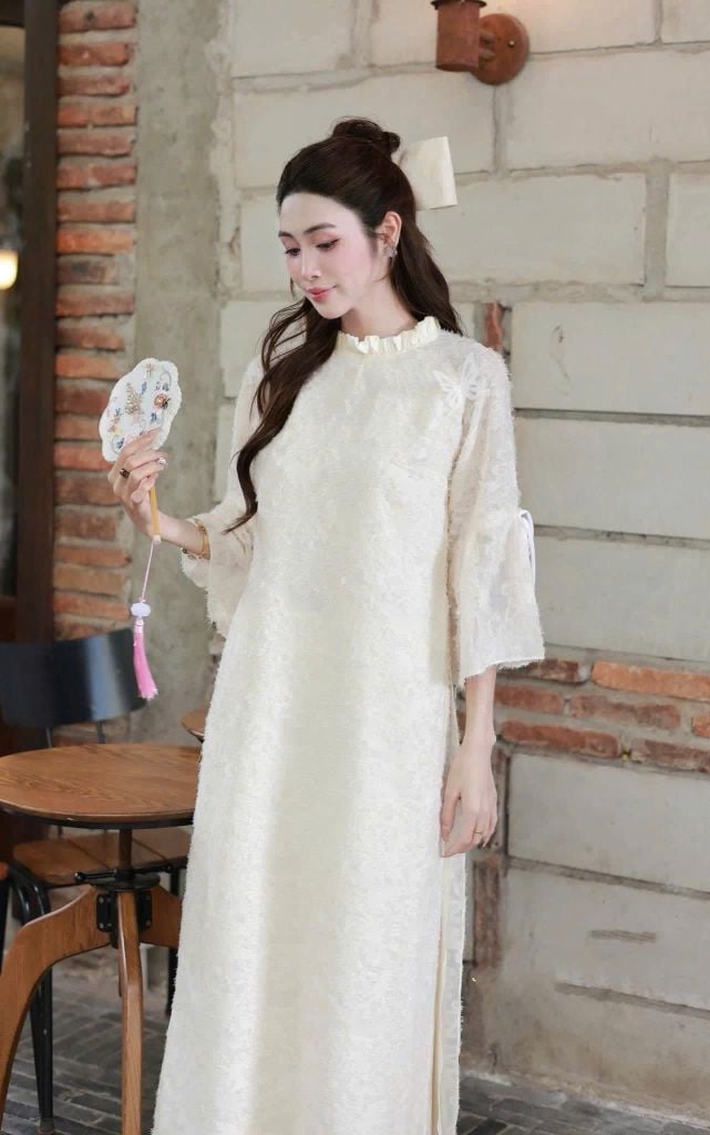 VGU2107 SET ÁO DÀI CÁCH TÂN LÔNG VŨ CỔ BÈO (KEM)