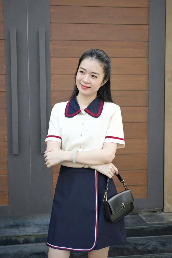 SKY9835 SET ÁO KEM CỔ SEN PHỐI VIỀN - C.VÁY ĐẮP TÀ NGẮN