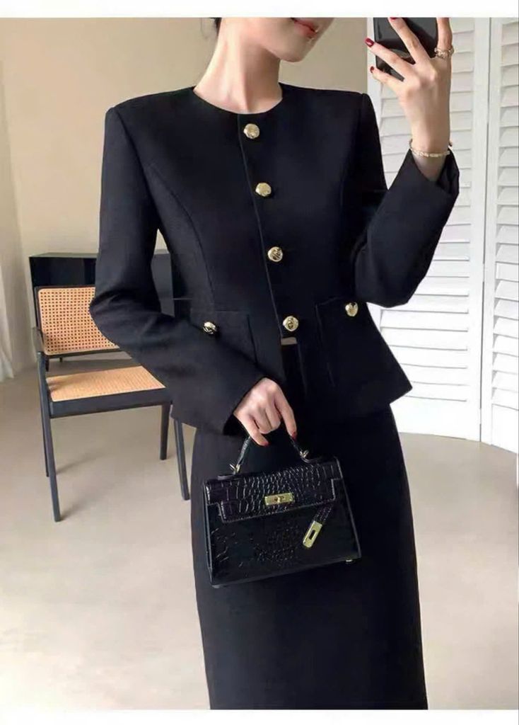 TB9830 SET ÁO TAY DÀI NÚT K.LOẠI PHỐI TÚI - CHÂN VÁY MIDI (ĐEN)