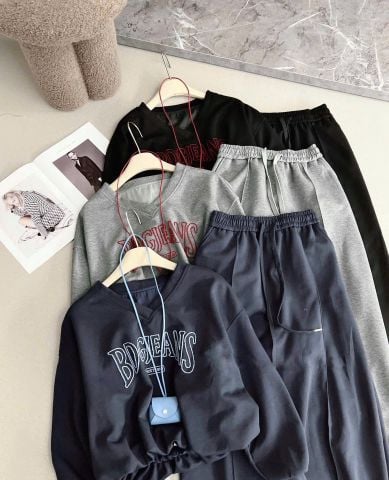 SKY9858 SET THUN ÁO CỔ TIM THÊU CHỮ - CHÂN VÁY DÀI (XĐEN)