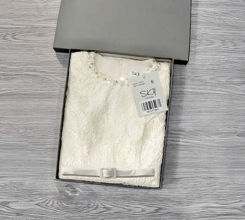 SKY9786 ĐẦM REN HOA TK CỔ KẾT CƯỜM + NỊT BỌC CAO CẤP (KEM)