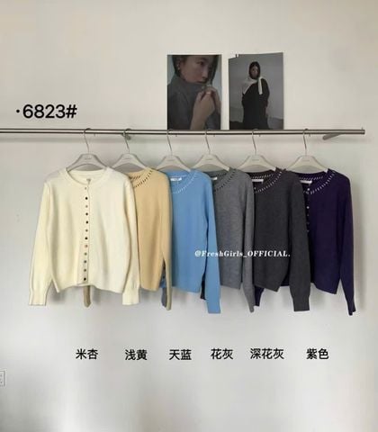 LEN6223 KHOÁC LEN NÚT MÀU CỔ ĐAN CHỈ (KEM) 6823