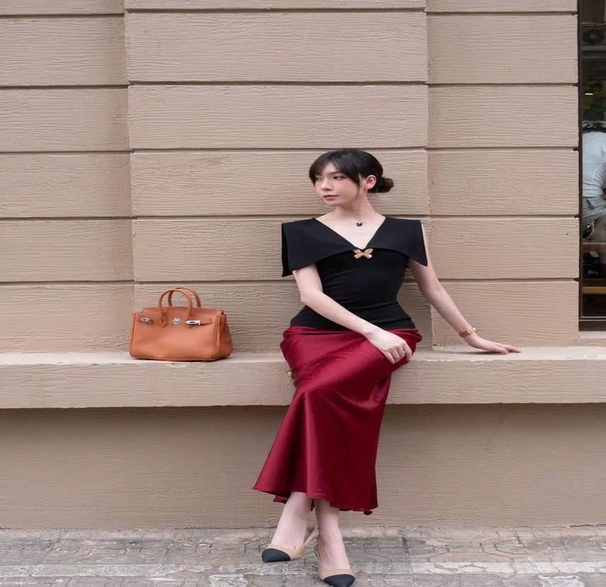 SKY9897 - SET ÁO KIỂU BODY ĐÍNH TAG BƯỚM - CHÂN VÁY ĐỎ