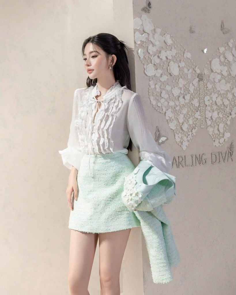 VGU2217 SET DẠ KẾT HOA XANH - CHÂN VÁY NGẮN (KO KÈM ÁO TRONG)