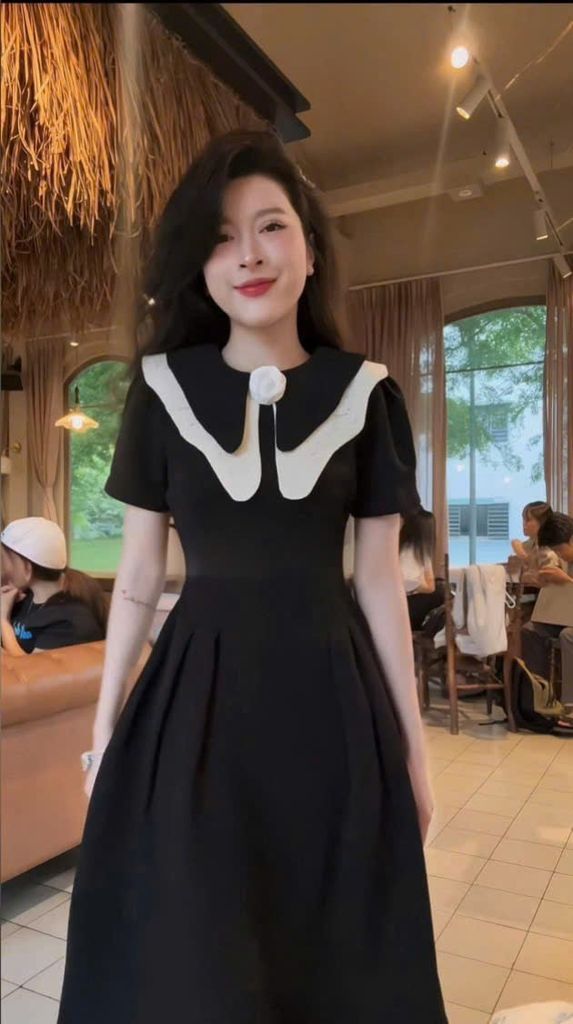 VGU0623 - ĐẦM XÒE DÀI TAG HOA