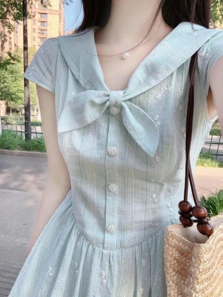 VGU0741 - ĐẦM DÀI THÊU CỔ NƠ