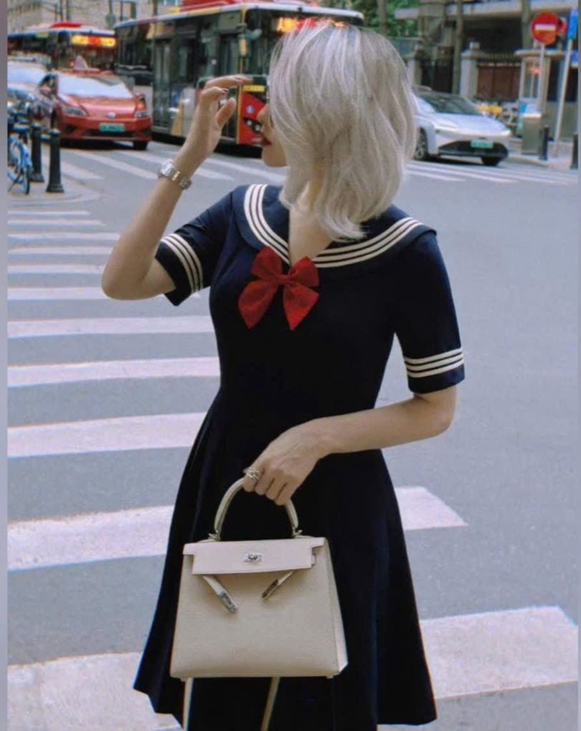 VGU0872 ĐẦM NƠ ĐỎ PHỐI SỌC (X.ĐEN)