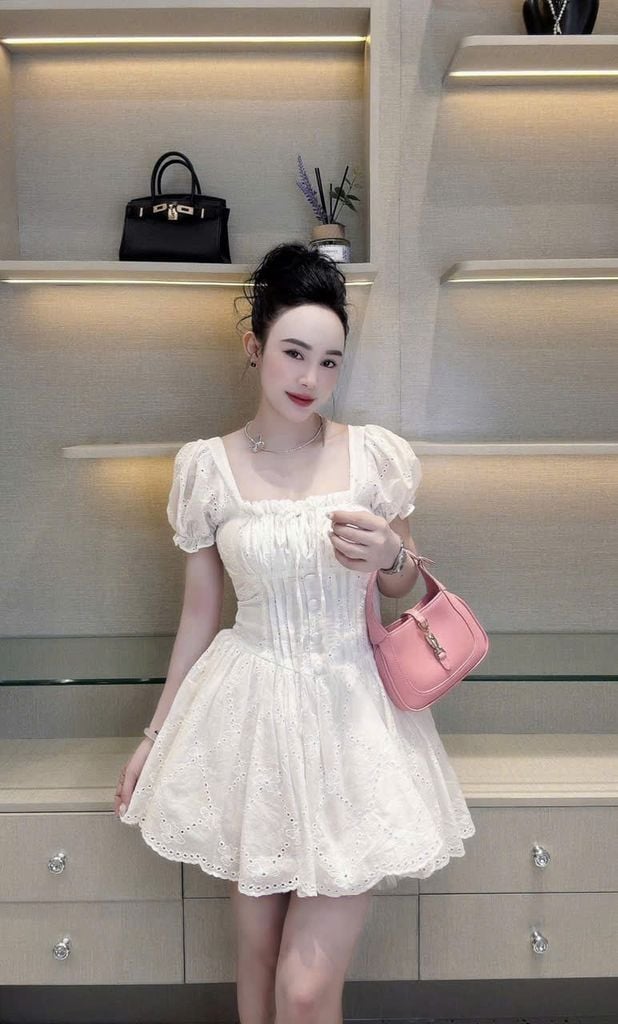 TB8804 ĐẦM XÔ THÊU HOA NÚT BỌC (TRẮNG)