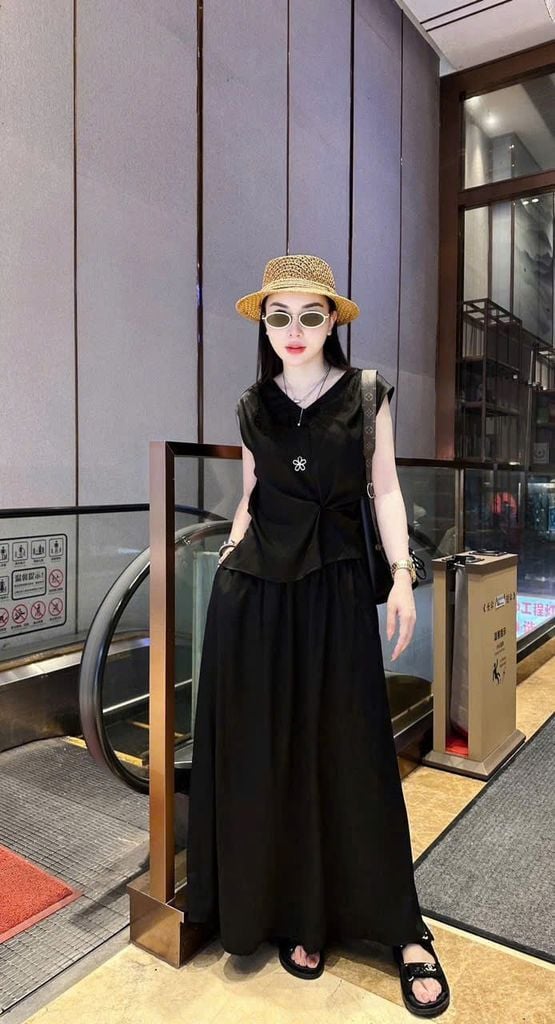 TB8877 - ĐẦM LỤA CỔ TIM, PHỐI LƯNG BẢN THUN - MÀU ĐEN