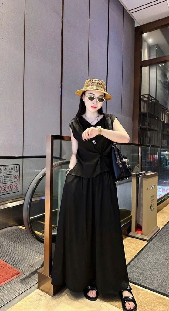 TB8877 - ĐẦM LỤA CỔ TIM, PHỐI LƯNG BẢN THUN - MÀU ĐEN
