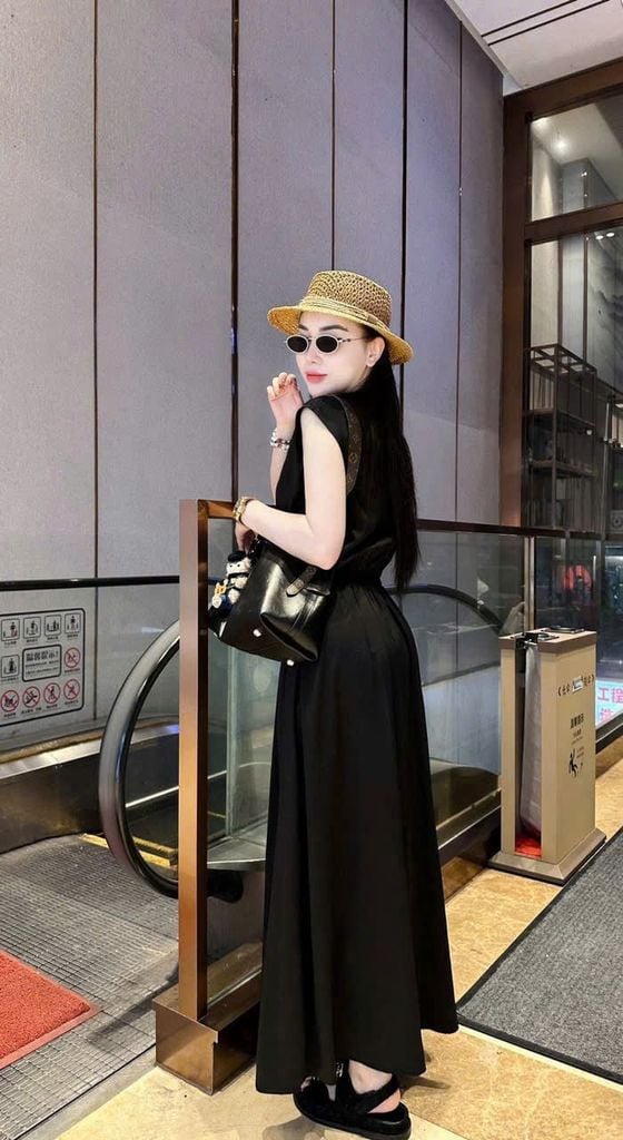 TB8877 - ĐẦM LỤA CỔ TIM, PHỐI LƯNG BẢN THUN - MÀU ĐEN