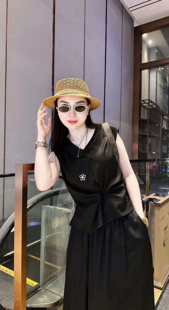 TB8877 - ĐẦM LỤA CỔ TIM, PHỐI LƯNG BẢN THUN - MÀU ĐEN