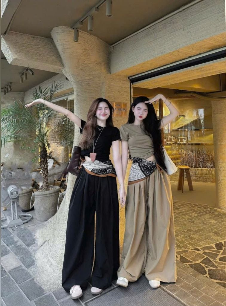 VGU0956 - SET ĐEN ( KÈM KHĂN TUBAN)