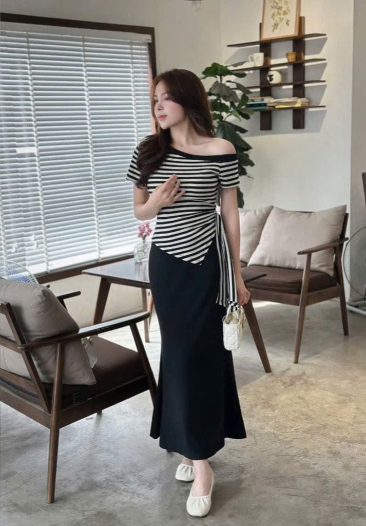 VGU1262 - SET ÁO TRỄ VAI SỌC + CHÂN VÁY DÀI (ĐEN)