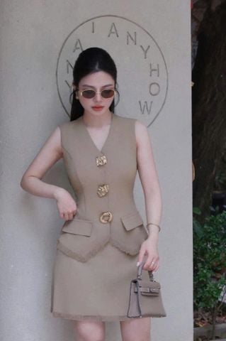 VGU1277 - SET ÁO GILE PHỐI TAG + CHÂN VÁY TÀ TUA RUA (NÂU)