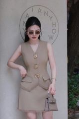 VGU1277 - SET ÁO GILE PHỐI TAG + CHÂN VÁY TÀ TUA RUA (NÂU)