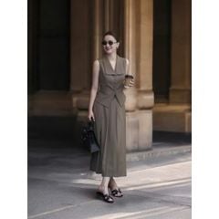 KS1211 - SET ÁO SÁT NÁCH, CHÂN VÁY DÀI XẾP LY NÂU