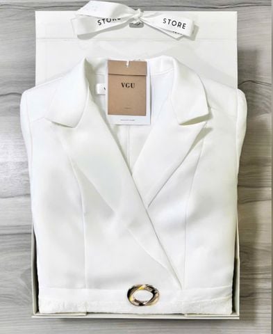 VGU1319 ĐẦM VEST TRẮNG PHỐI TAG