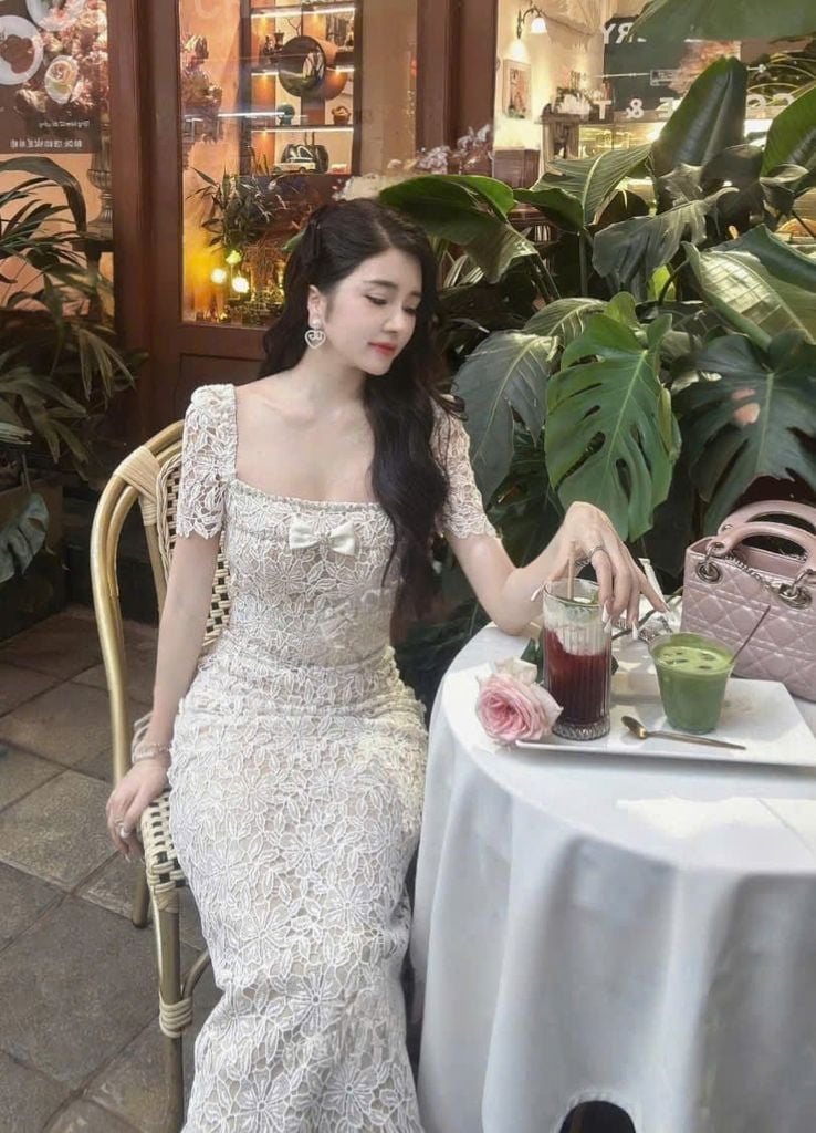 VGU1404 - ĐẦM BODY FULL REN BE