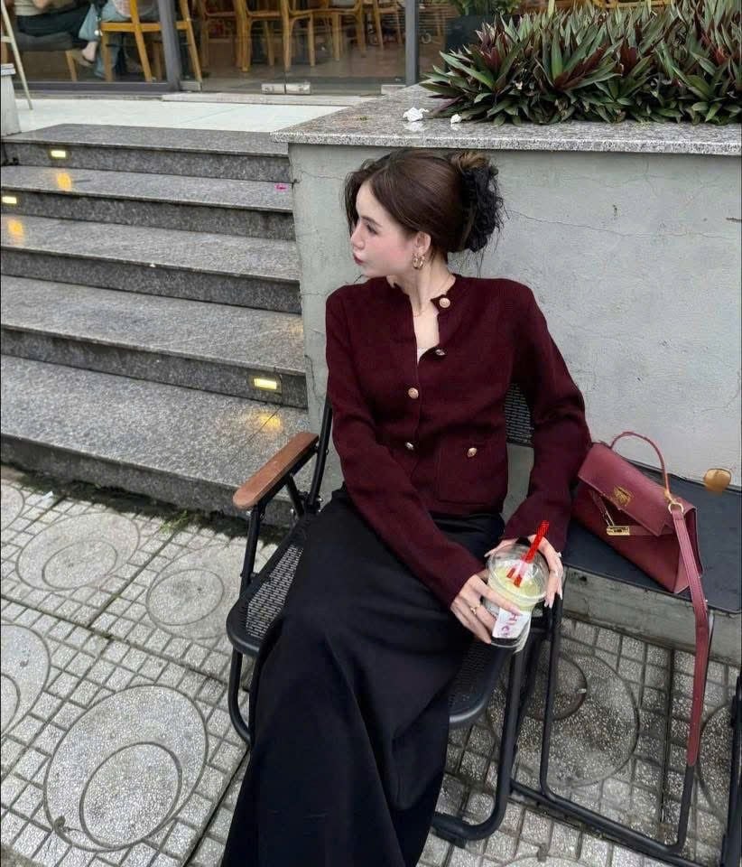 VGU1645 - SET ÁO LEN ĐỎ + CHÂN VÁY DÀI ĐEN