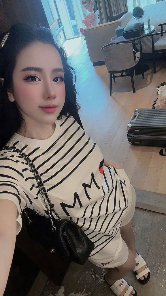 VGU1654 - SET BỘ NGẮN TRẮNG SỌC TOMMY