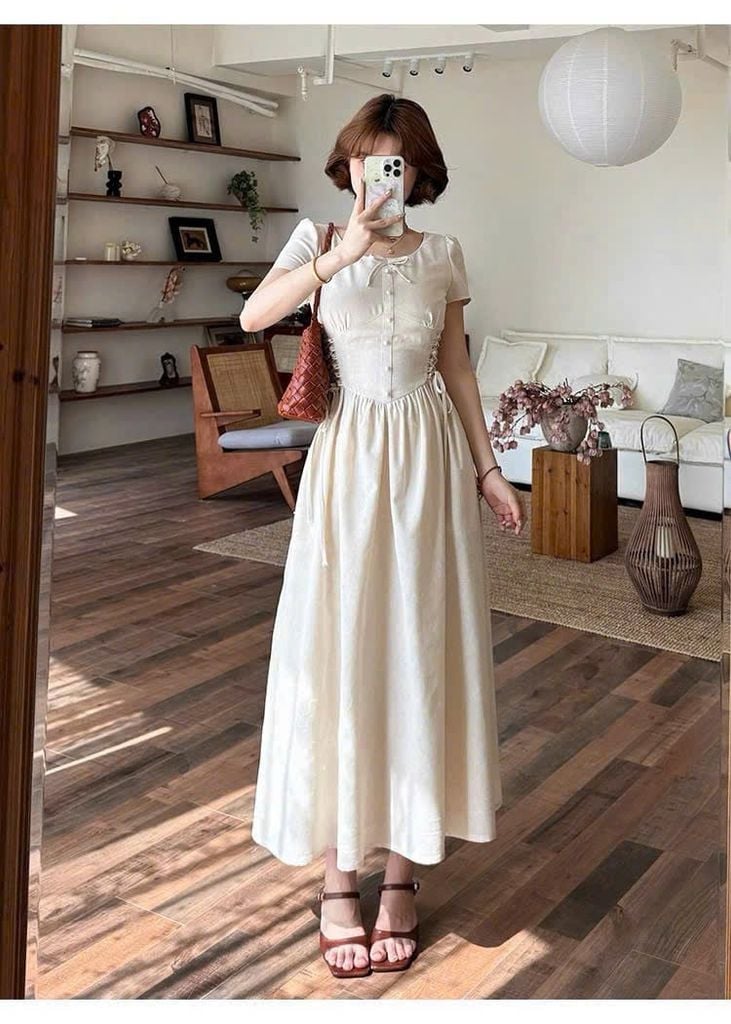 VGU1669 - ĐẦM DÁNG DÀI THẮT DÂY 2 BÊN EO MÀU KEM