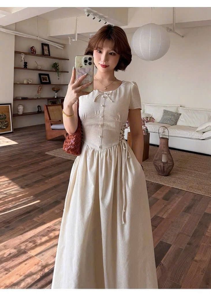 VGU1669 - ĐẦM DÁNG DÀI THẮT DÂY 2 BÊN EO MÀU KEM