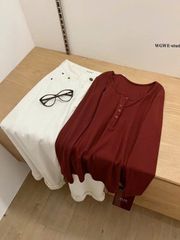 LEN4974 ÁO THUN TAY DÀI PHỐI NÚT WGWE (ĐỎ)