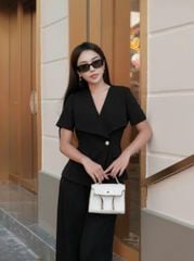 VGU1933 SET ÁO CỔ V VẠT CHÉO TAG HOA - QUẦN TÂY SUÔNG (ĐEN)