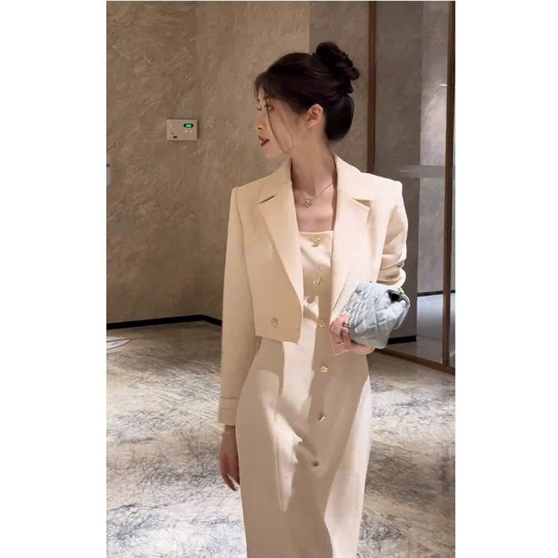 SKY9811 SET ĐẦM 2DÂY KÈM KHOÁC VEST PHỐI NÚT K.LOẠI (KEM)