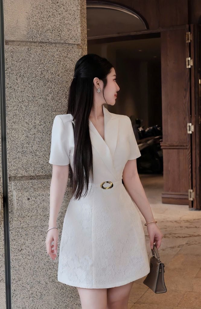VGU1319 ĐẦM VEST TRẮNG PHỐI TAG