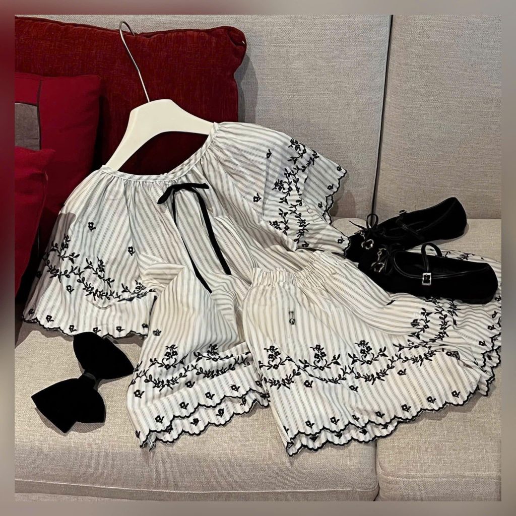 VGU0751 SET ÁO+ QUẦN SHORT THÊU HOA