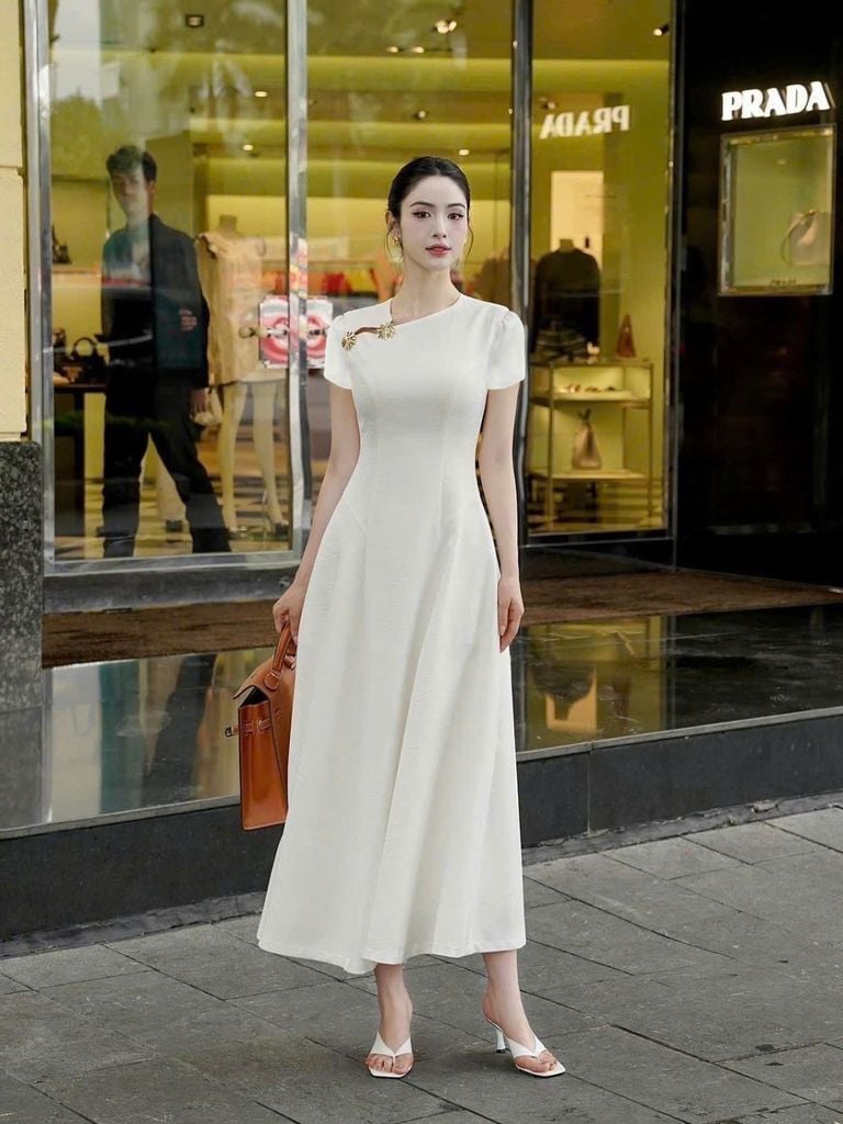 VGU1136 ĐẦM DÀI KÈM TAG (KEM)