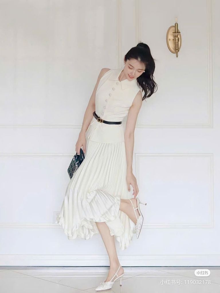 VGU1143 SET ÁO + CV DÀI XẾP LY KÈM NỊT