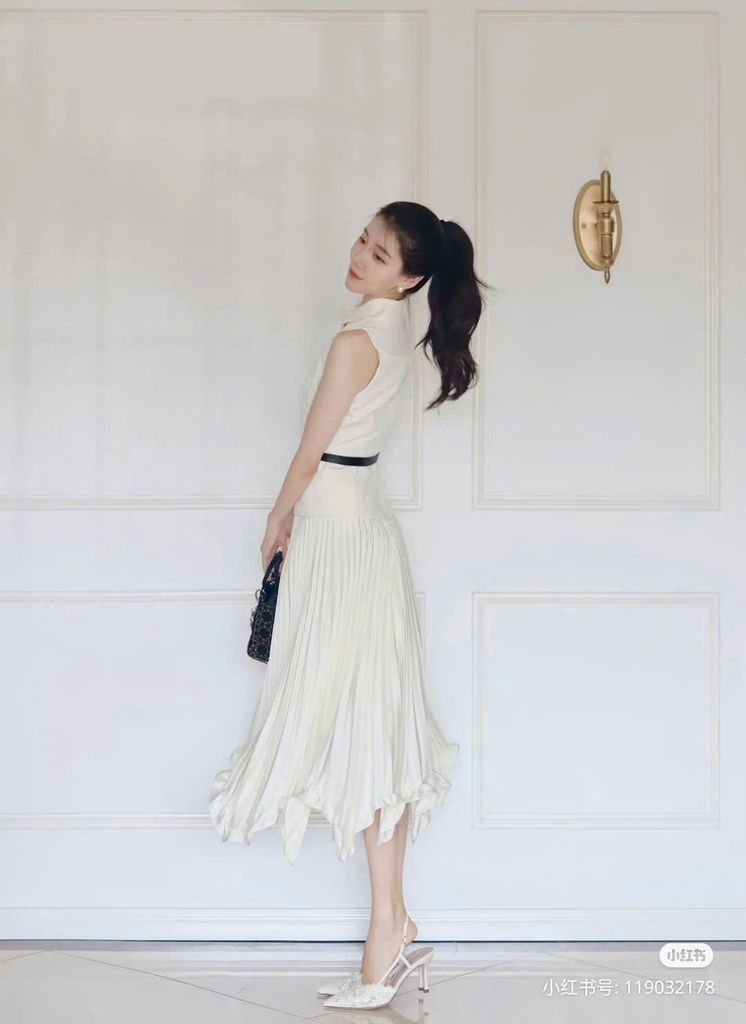 VGU1143 SET ÁO + CV DÀI XẾP LY KÈM NỊT