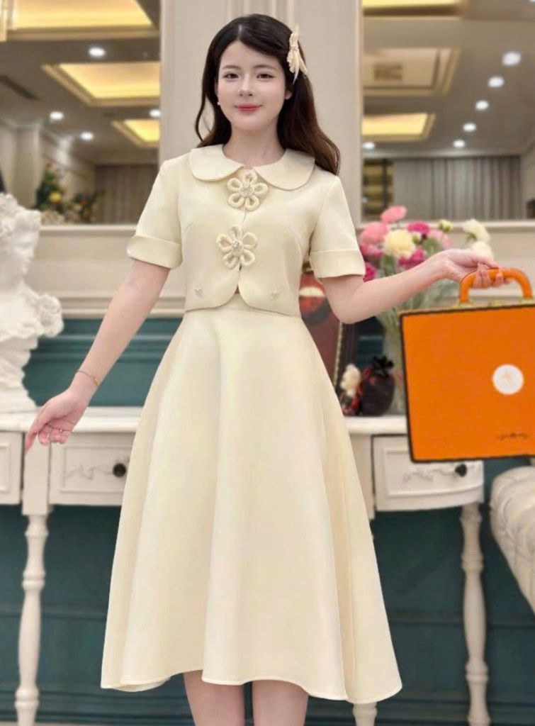 VGU1454 SET ÁO CỔ SEN KẾT HOA - CHÂN VÁY KEM