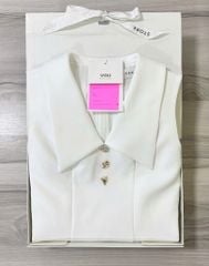 VGU1469 ĐẦM NGẮN SÁT NÁCH CỔ NHỌN ĐÍNH NÚT (TRẮNG)