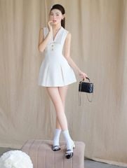 VGU1469 ĐẦM NGẮN SÁT NÁCH CỔ NHỌN ĐÍNH NÚT (TRẮNG)