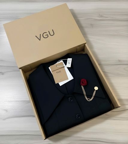 VGU1563 ÁO VEST KÈM TAG HOA HỒNG ( ĐEN )