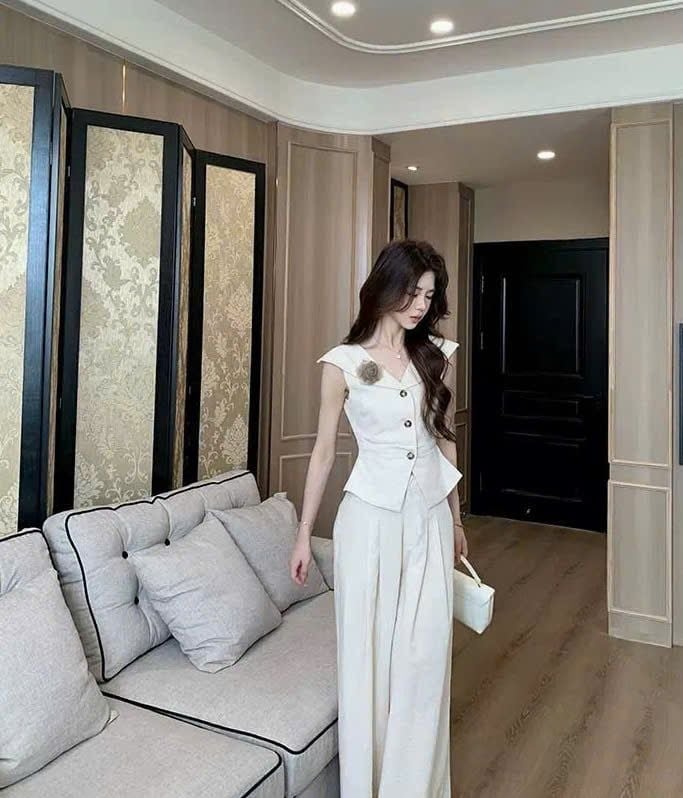 VGU2074 SET ÁO ĐÍNH HOA NGỰC +QUẦN DÀI