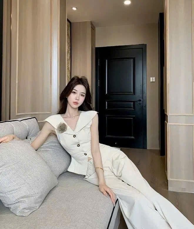 VGU2074 SET ÁO ĐÍNH HOA NGỰC +QUẦN DÀI