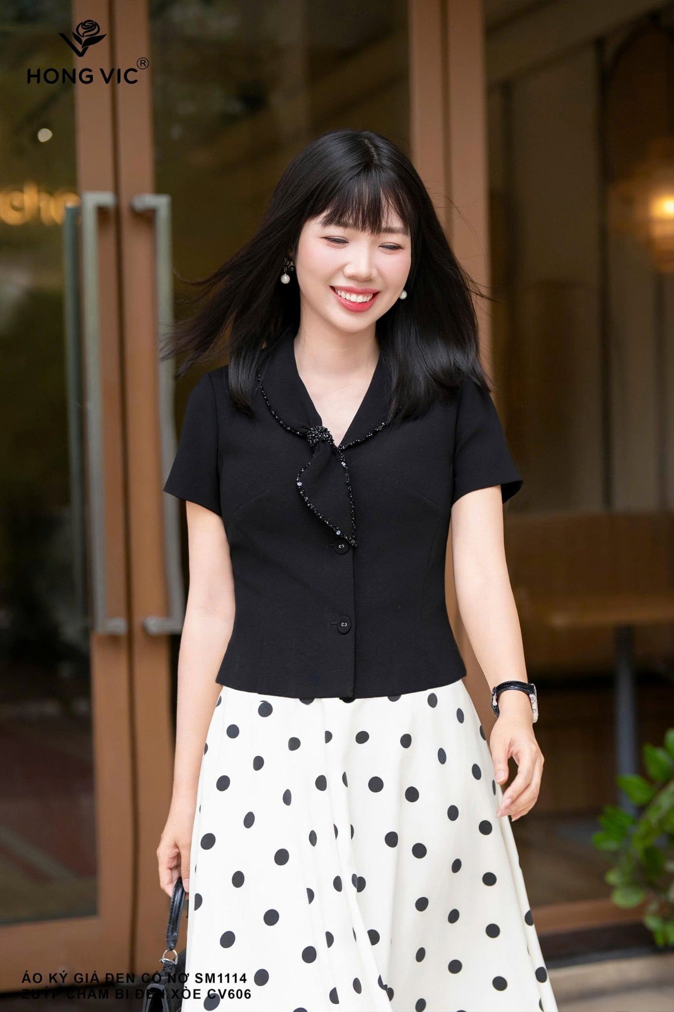Áo ký giả đen cổ nơ SM1114