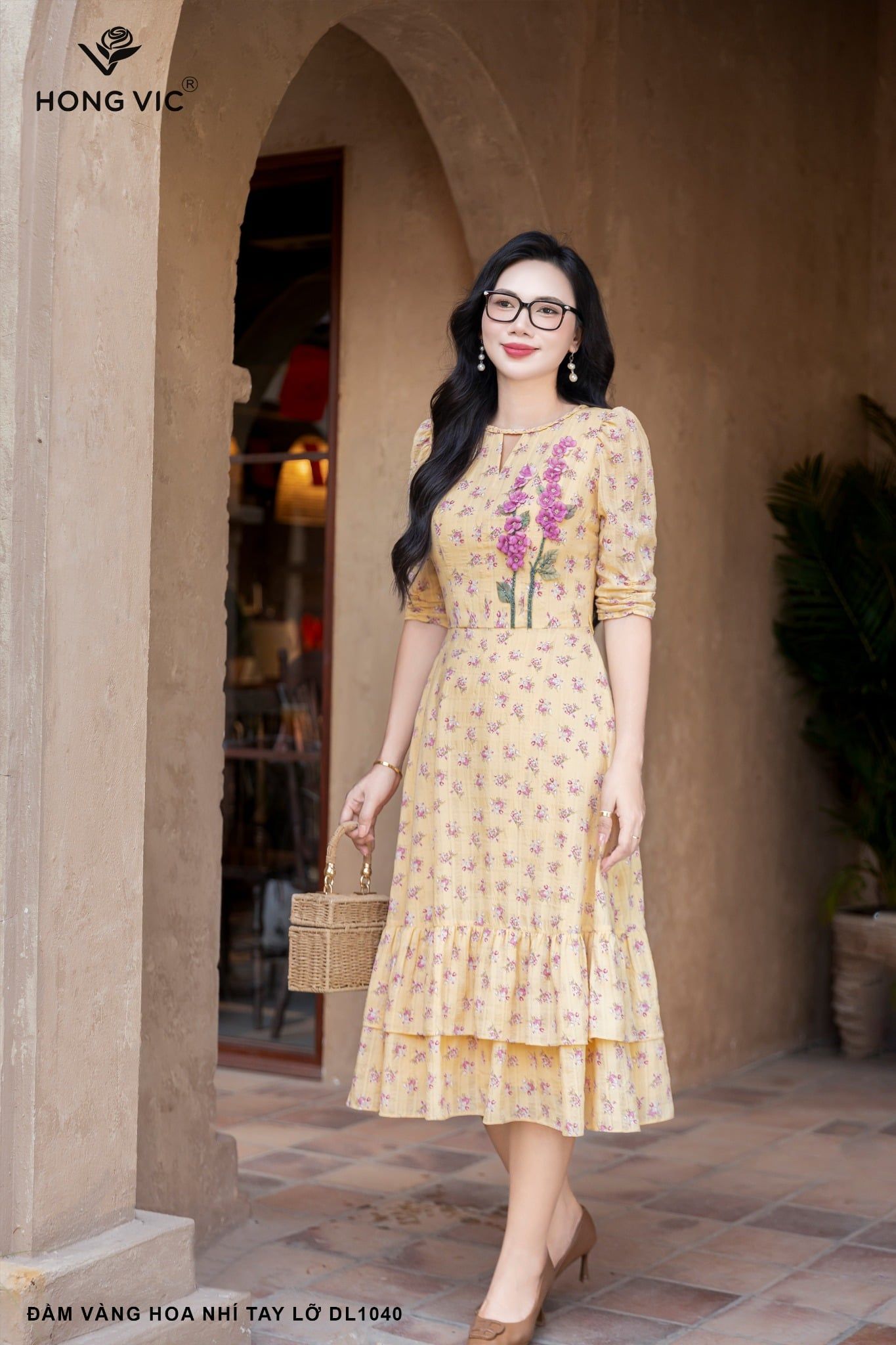 Đầm vàng hoa nhí tay lỡ DL1040