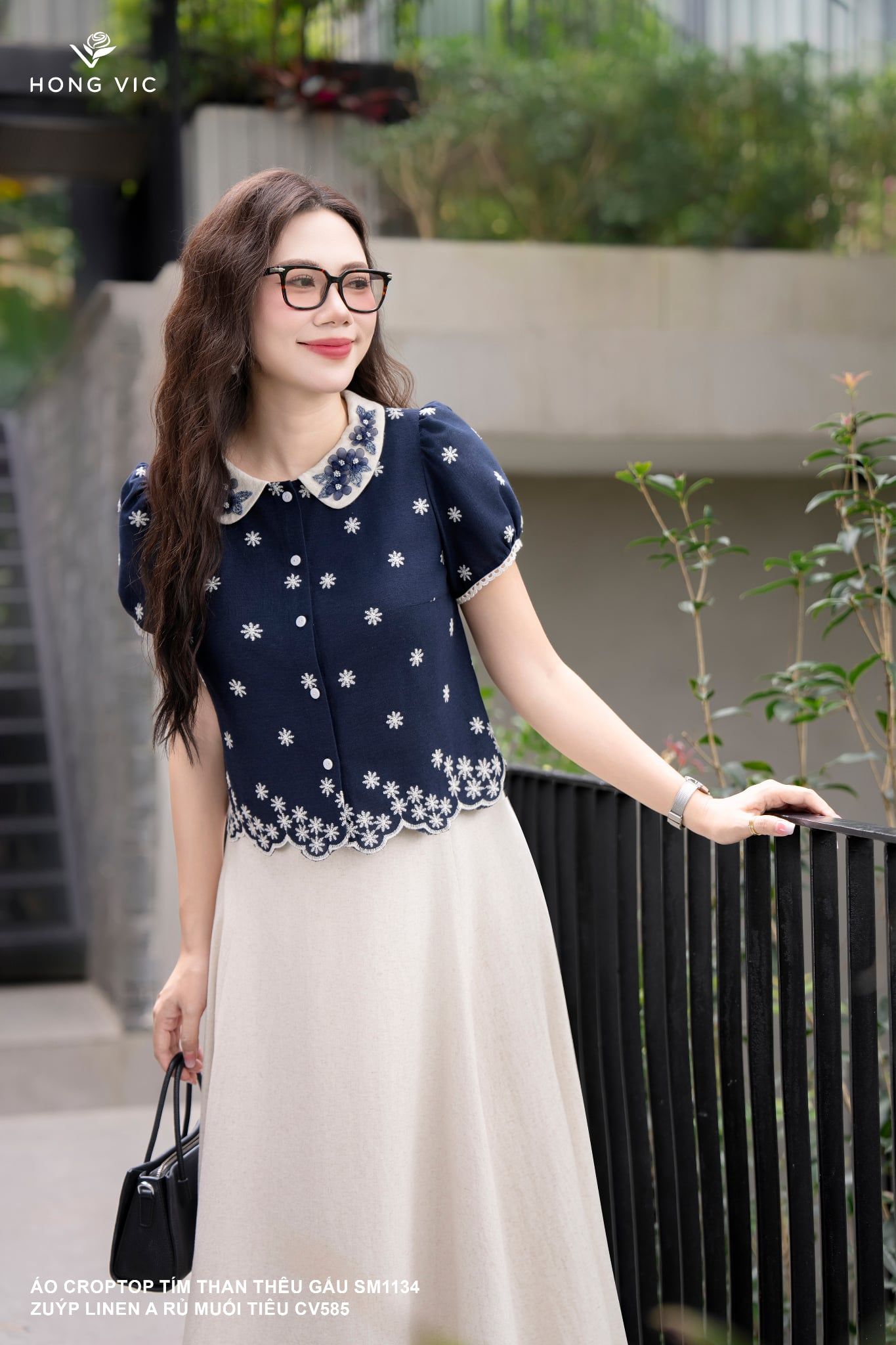 Áo croptop tím than thêu gấu SM1134